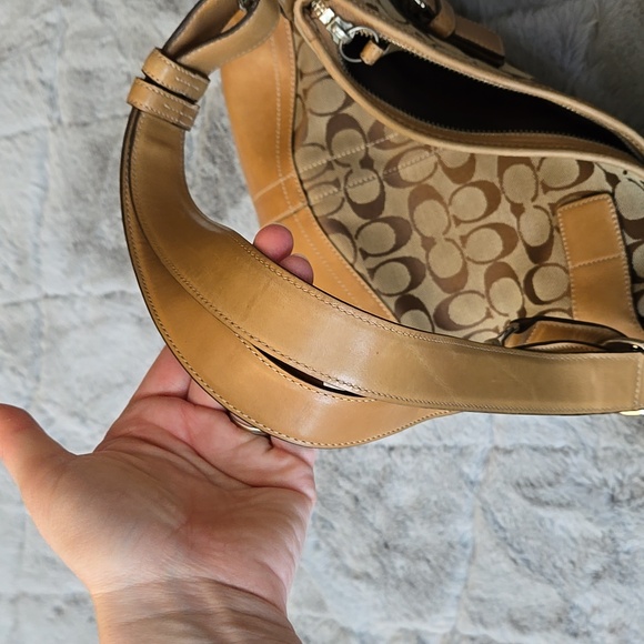 Coach Tan Shoulder Purse, Great Condition - Picture 7 of 11